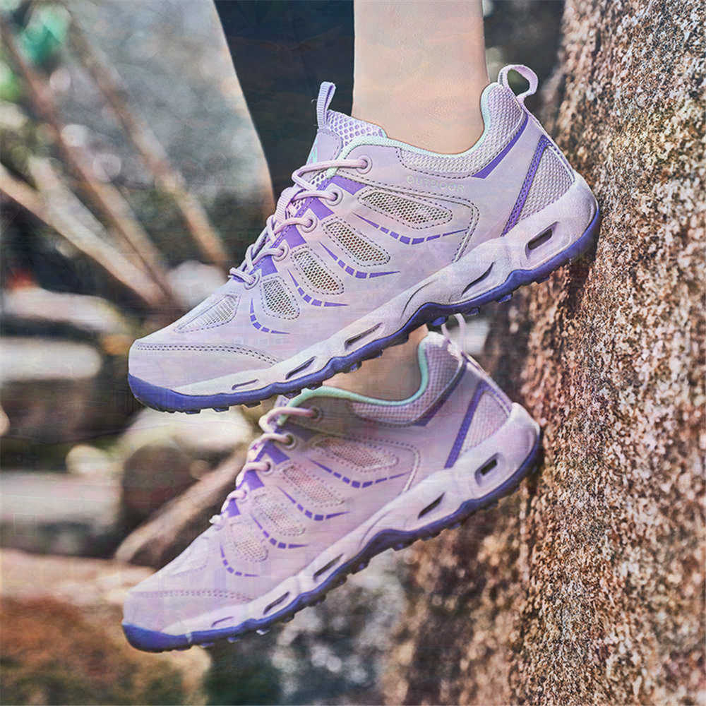 Sumer Round Tip Silver Sneaker - огляд і ціна Wedding Supply Business