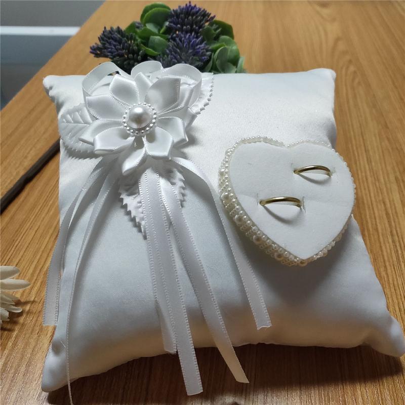 Wedding Ring Pillow European R - огляд і ціна Ring Bearer Pillow